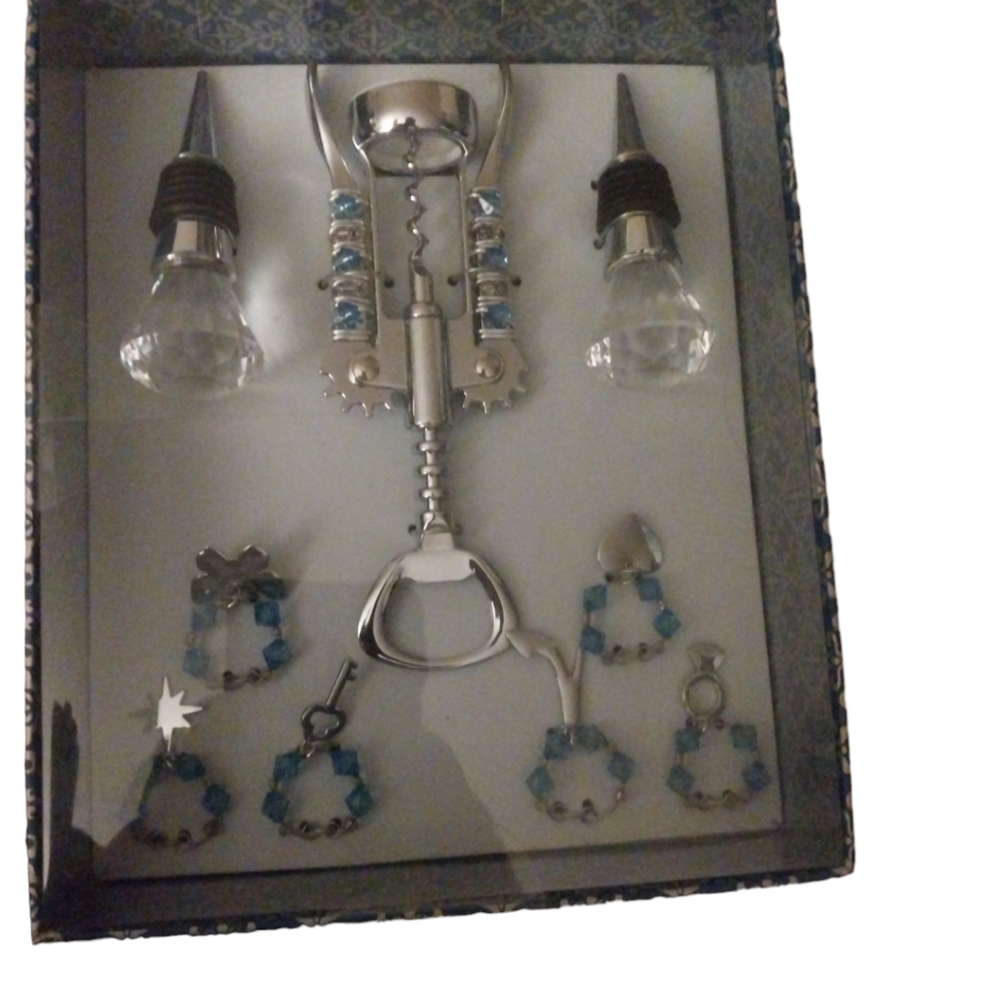 Wild Eye Designs 9 piece wine accessories set